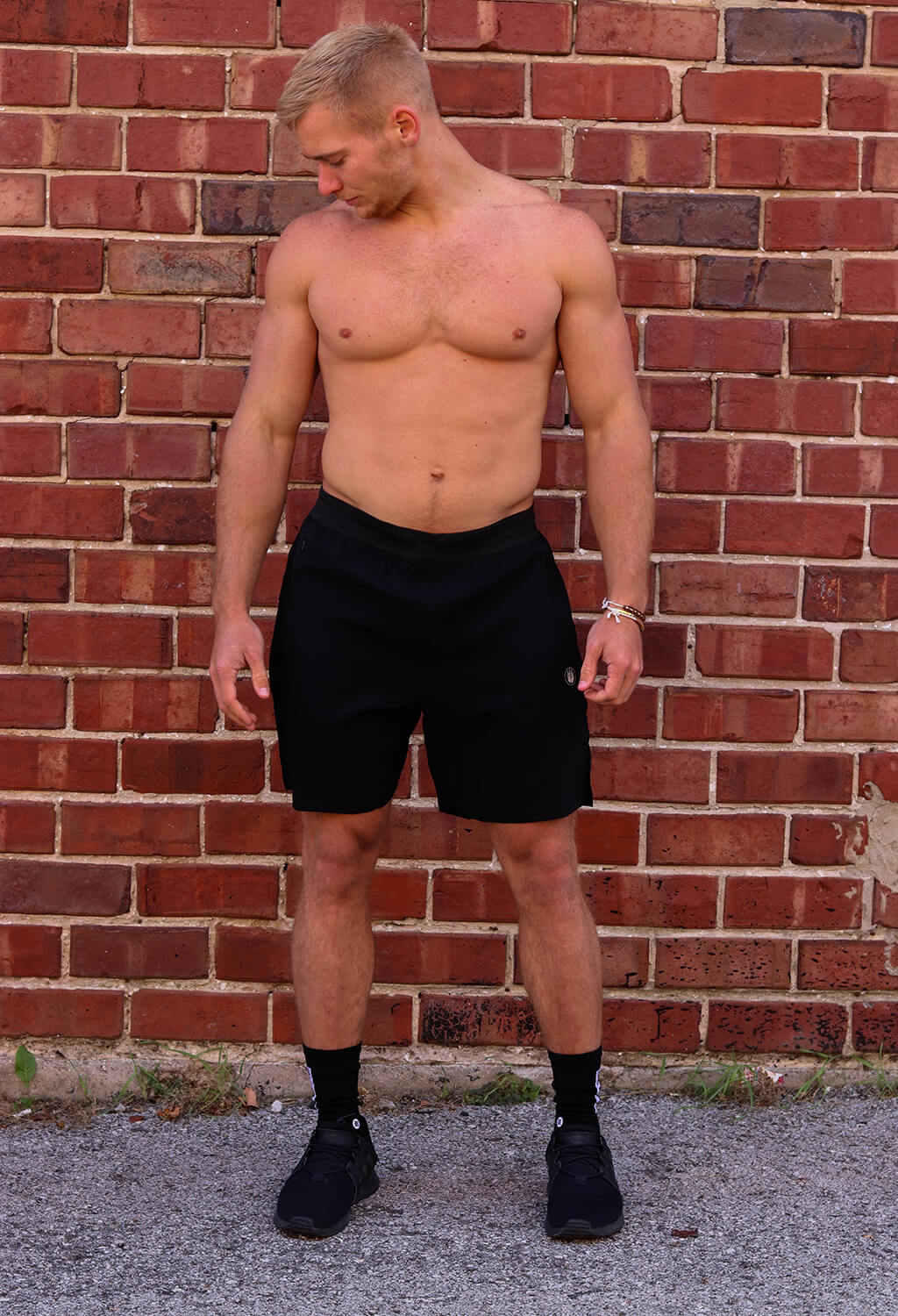 Man wearingBlack Casual Shorts